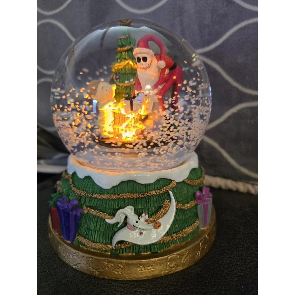 Nightmare‎ Before Christmas Light Up Musical Snomotion Waterglobe